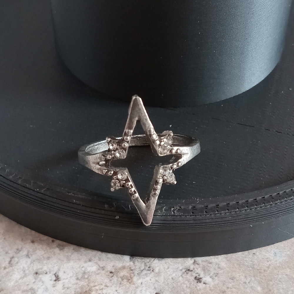 Silver Star Ring - Picture 4 of 6